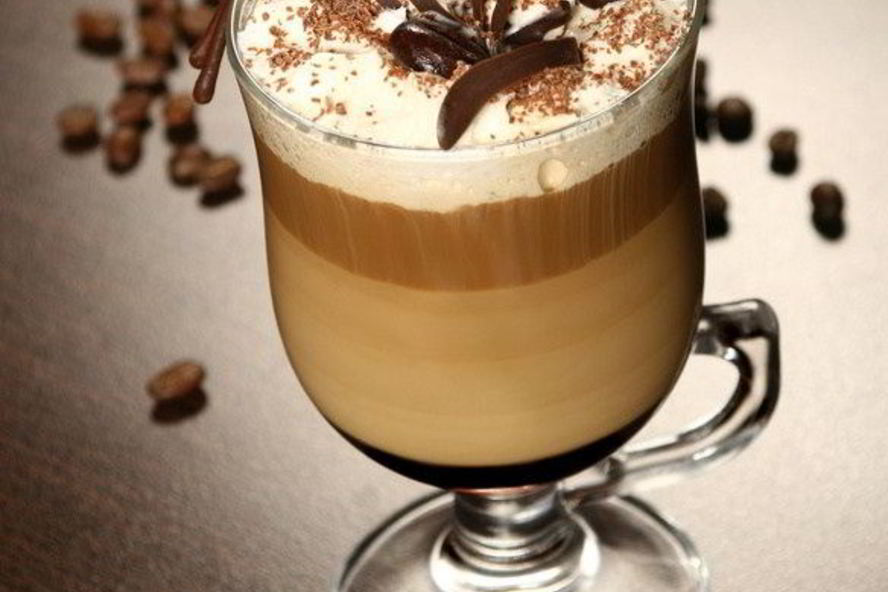 Рецепт ирландского кофе с шоколадом двух видов