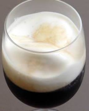 Кофе гляссе с мороженым и Ирландским ликером