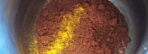 кофе с молоком и яичным ликером. Шаг 3