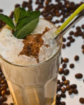 Кофе с мороженым