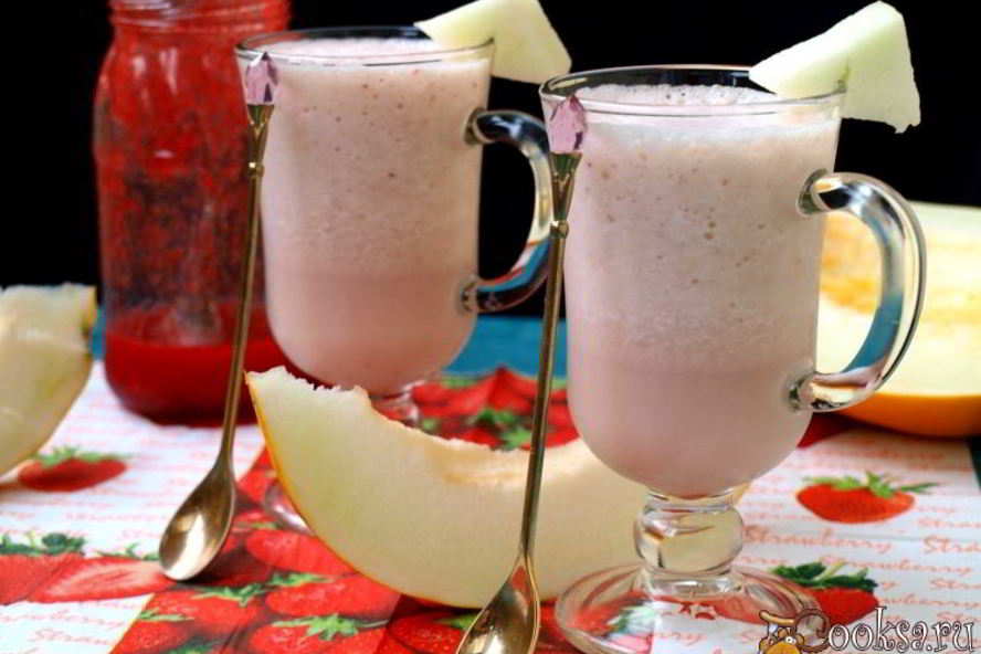 Рецепт дынно-клубничного коктейль
