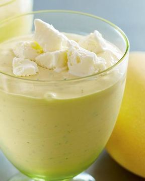 Коктейль с манго и мороженым