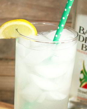 Коктейль Спрайт-ром