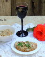 Грибное соте с вином и горгонзолой