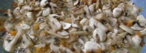 грибное соте с вином и горгонзолой. Шаг 4