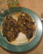 Рыба в сливочном масле с вином и чесноком