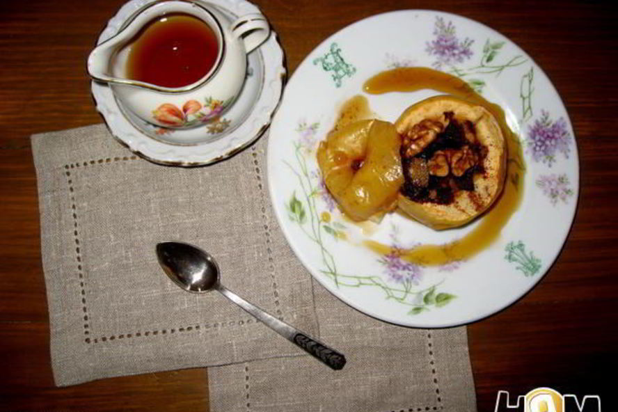 Рецепт яблока, запеченного с виски и корицей