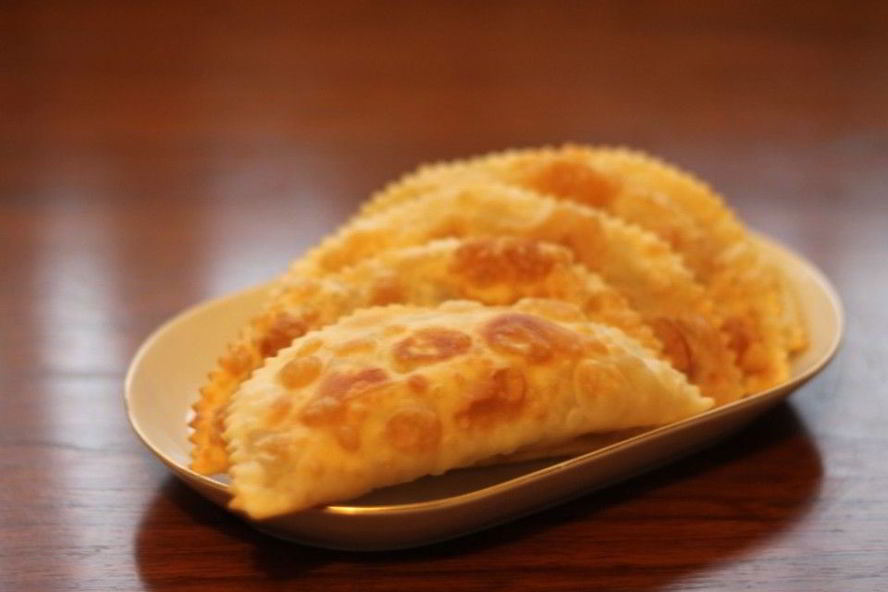 Рецепт чебуреков на молоке с водкой