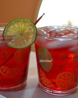 Клюквенно-малиновый коктейль