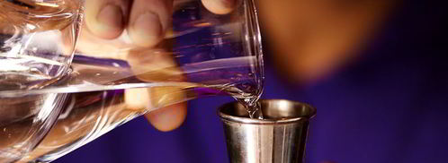 коктейль moscowpolitan. Шаг 3