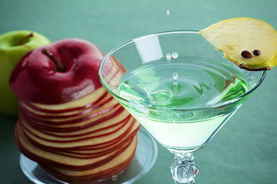 Рецепт коктейля яблочного мартини