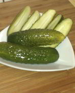 Малосольные огурцы с водкой