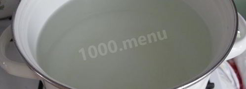 домашний простой окрошечный квас с изюмом. Шаг 4