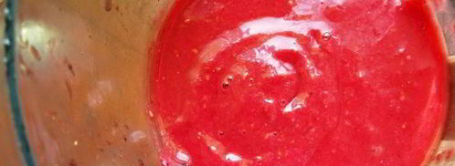 бананово-клубничный молочный коктейль. Шаг 3