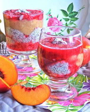 Коктейль-десерт на основе молока и фруктов