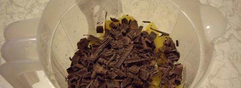 коктейль молочный с кусочками фруктов и шоколада. Шаг 13