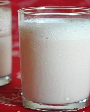 Молочный коктейль с сиропом