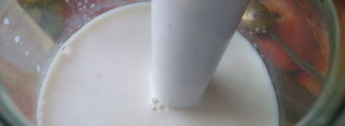 овсяно-молочный коктейль со сливовым вареньем. Шаг 4