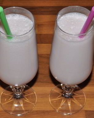 Ванильный молочный коктейль