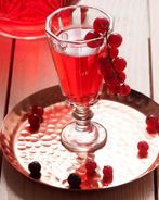 Домашняя наливка из красной смородины