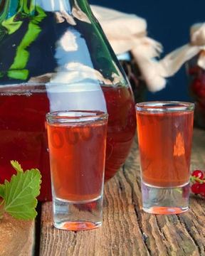 Настойка из красной смородины