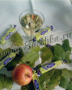 Настойка на листьях смородины Осенний поцелуй