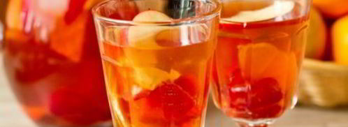 розовая сангрия с клубникой и ванилью. Шаг 8