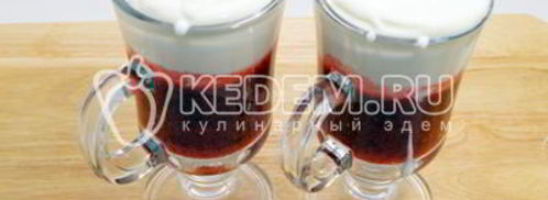 брусничный смузи со сливками. Шаг 7