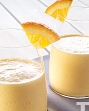 Смузи с фруктами и йогуртом