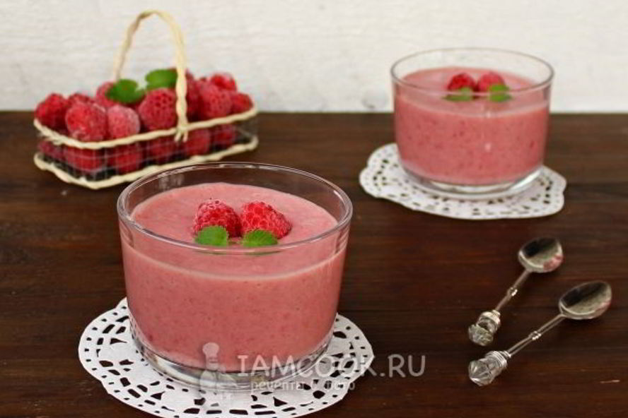 Рецепт смузей с малиной и бананом