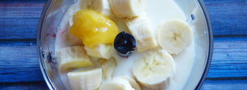 смузи с овсянкой, бананом и клубникой. Шаг 4