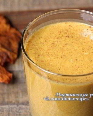 Тыквенный смузи с яблоком и бананом