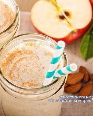 Яблочно-банановый смузи с корицей