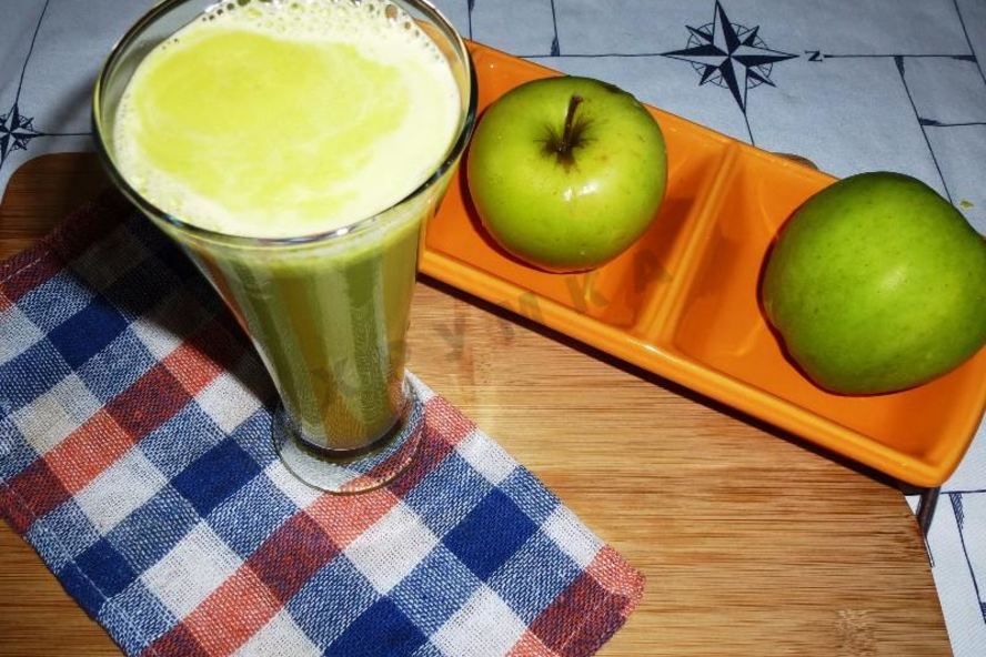 Рецепт свежевыжатого сока из сельдерея и яблок