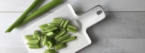 томатный сок с зеленой гречкой, сельдереем и сметаной. Шаг 3