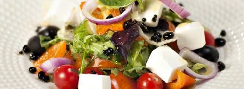 греческий салат с бальзамическим жемчугом. Шаг 8