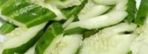 греческий салат с семгой. Шаг 3