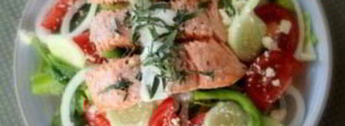 греческий салат с семгой. Шаг 10