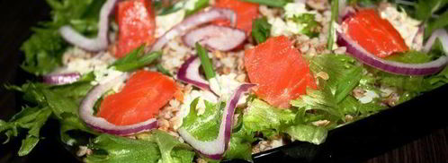 салат с гречкой и копченой форелью. Шаг 7