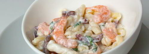 салат с креветками и пастой в греческом стиле. Шаг 8