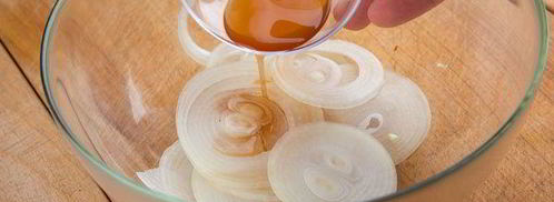 слоеный салат с горбушей и гречкой. Шаг 3