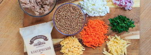 слоеный салат с горбушей и гречкой. Шаг 5