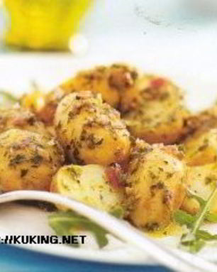 Итальянский картофельный салат с оливковым маслом