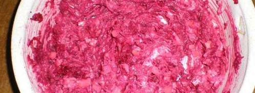 картофель в майонезе с ананасами и салатик свекла с сыром. Шаг 32