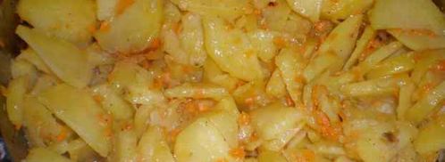 картофель в майонезе с ананасами и салатик свекла с сыром. Шаг 7