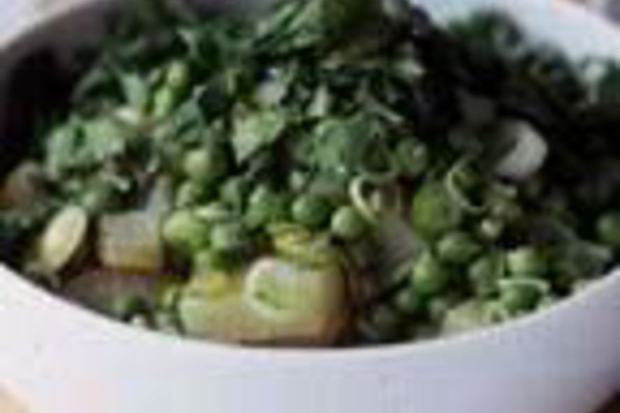 Рецепт картофельного салата с горошком и кинзой