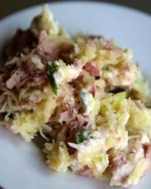 Картофельный салат с консервированной рыбой