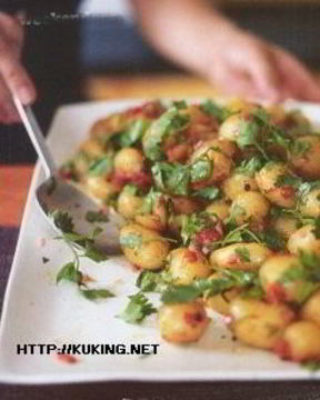 Картофельный салат с консервированным перцем