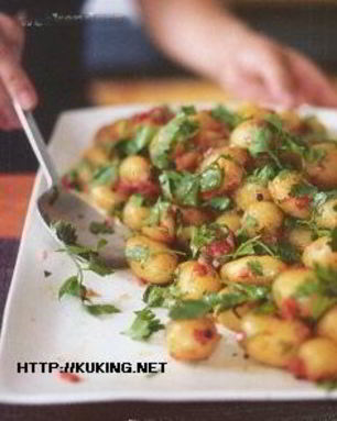 Картофельный салат с консервированным перцем