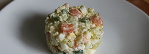 картофельный салат с красной рыбой и икрой. Шаг 7